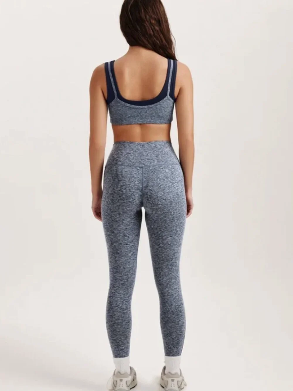 Set Active Matching Set cloud line leggings + bra Size Medium Worn 3 times